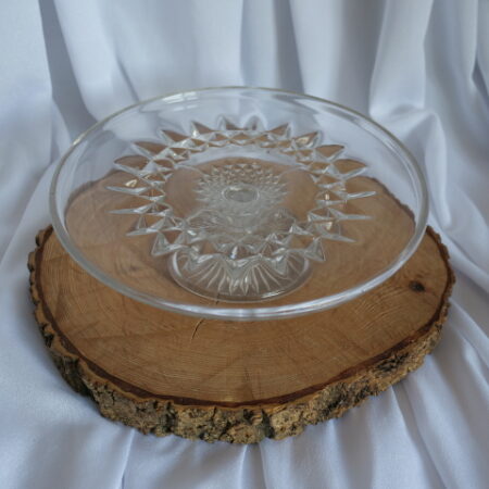 Glass cake stand